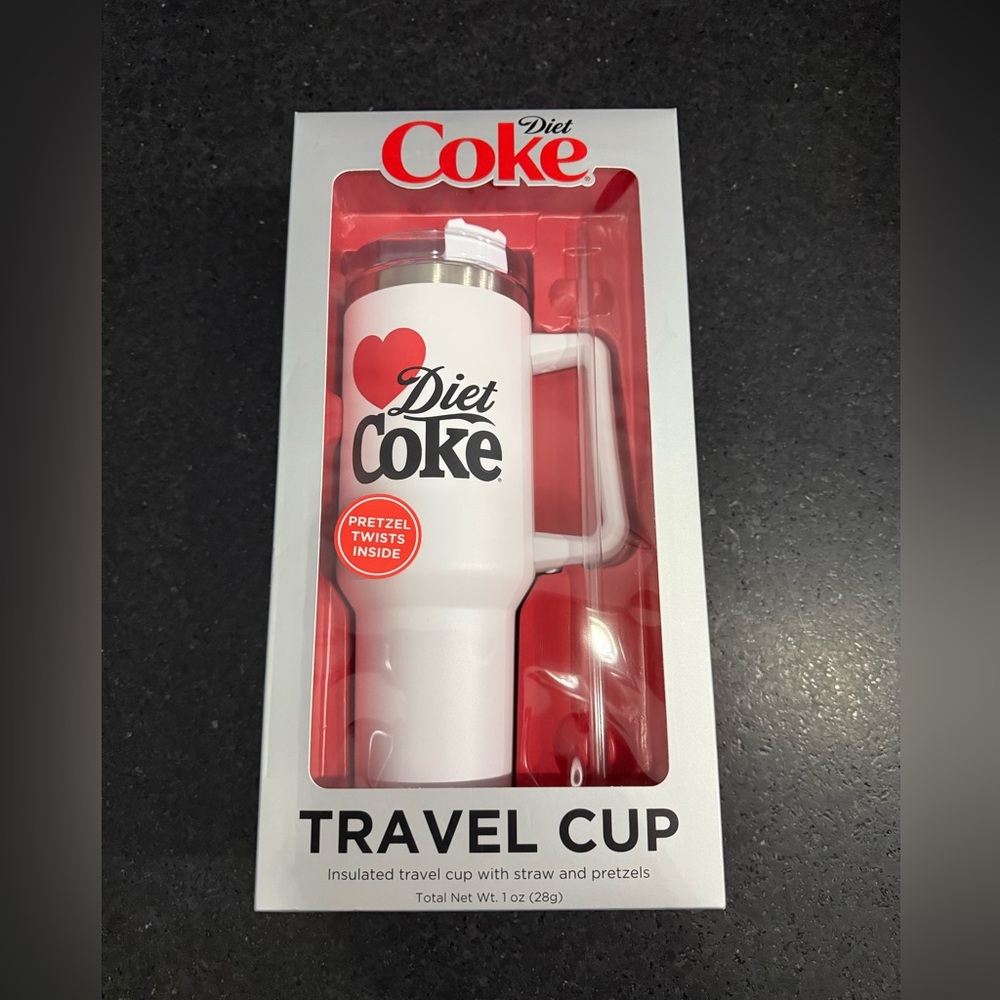 NEW IN GIFT BOX I ❤️ DIET COKE 40 OUNCE TUMBLER TRAVEL CUP WITH LID & STRAW.